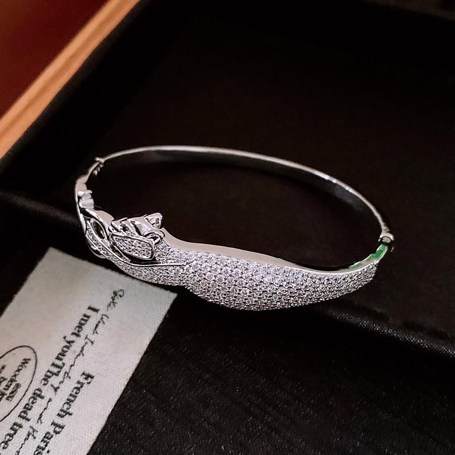 

European and American Jewelry Smiley Face Animal Leopard Pig Nose Bracelet Creative Hip Hop High Quality Personalized Jewelry