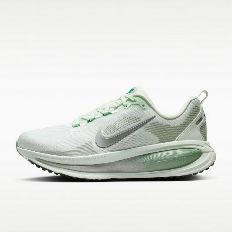 Nike Women s Vomero 18 Running Shoes 38.5
