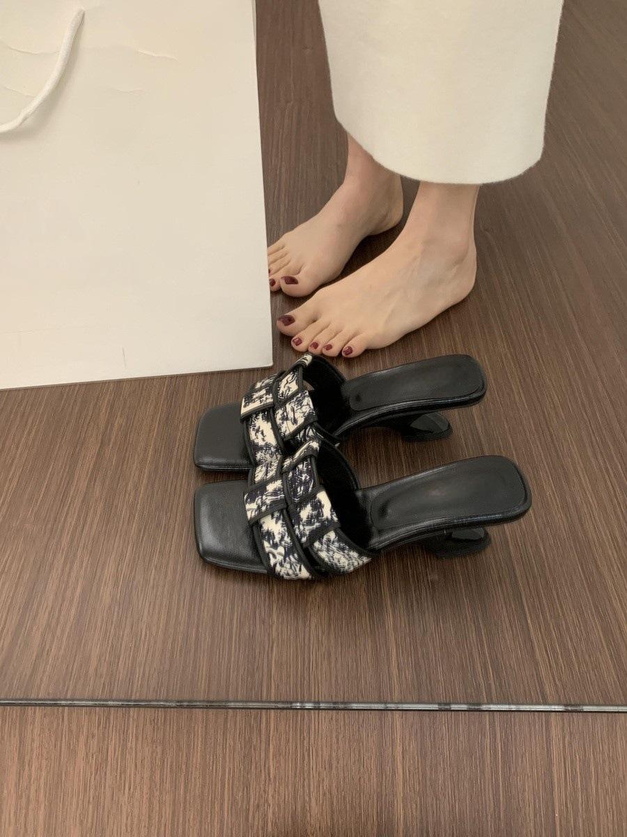 

French niche woven one-word belt beautiful open-toed slippers for women s summer wear 3cm small thick heels, not tired high heels 35