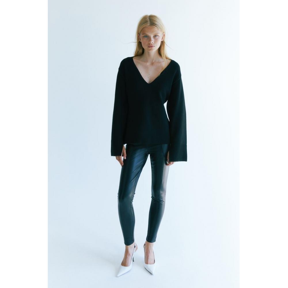 

H M Coated Criss Front Leggings Black