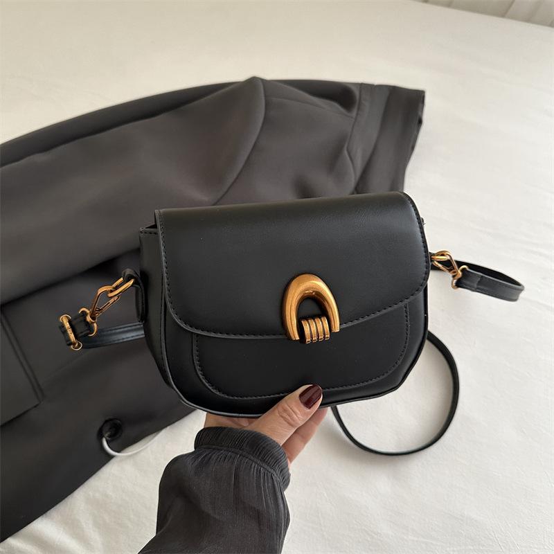 Retro niche underarm bag women's 2025 new trendy fashion Korean saddle bag simple personality shoulder messenger bag