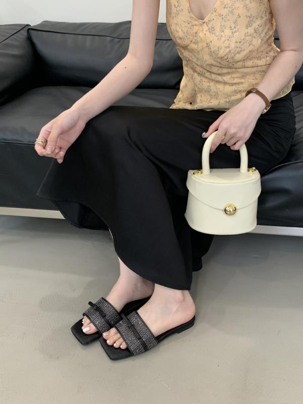 

Модные блестящие шлепанцы Женская обувь из натуральной кожи Женские тапочки Модные тонкие каблуки Желейные мягкие Роскошные римские хрустальные туфли Женские 35