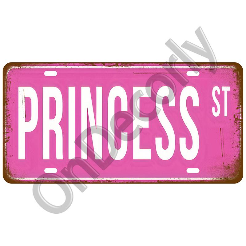 Retro Pin Up Tin Sign Vintage Painting Metal Sign Home Wall Decor Rusted Style Craft Plate Posters Classic Plaques For Bar Pub
