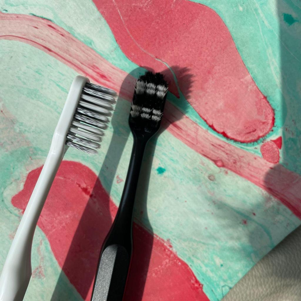 Black & White Soft Bristle Toothbrush Set for Couples - 2-Piece with Frosted Handle & Long Brush Head