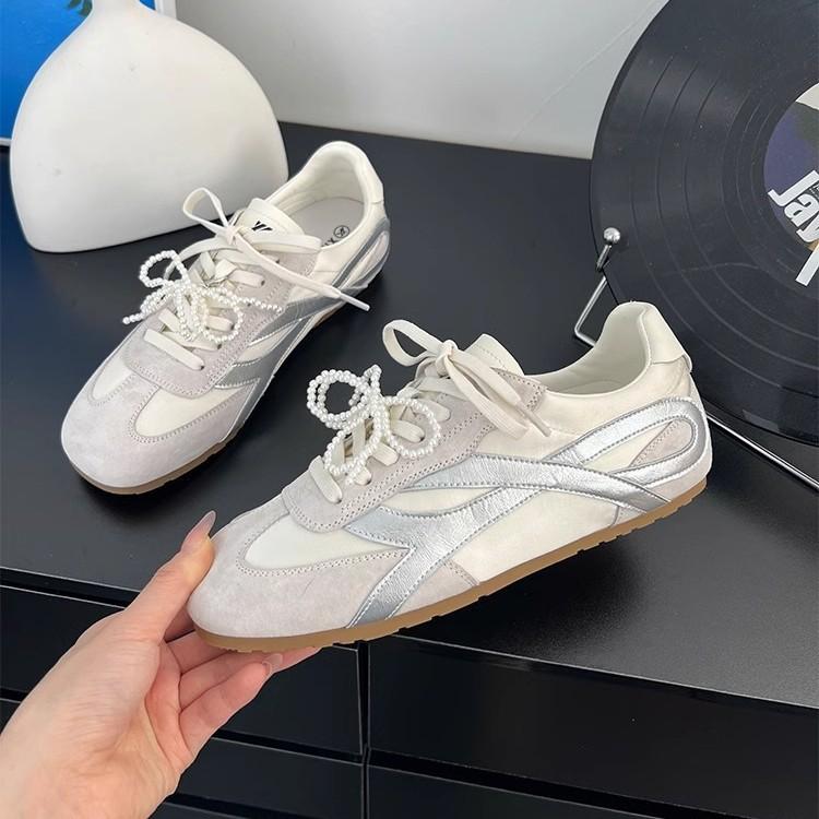 2025 Spring New Youth Sweet Moral Training Shoes Women's Flat Casual Campus Board Shoes Versatile Little White Shoes Forrest Gump Women