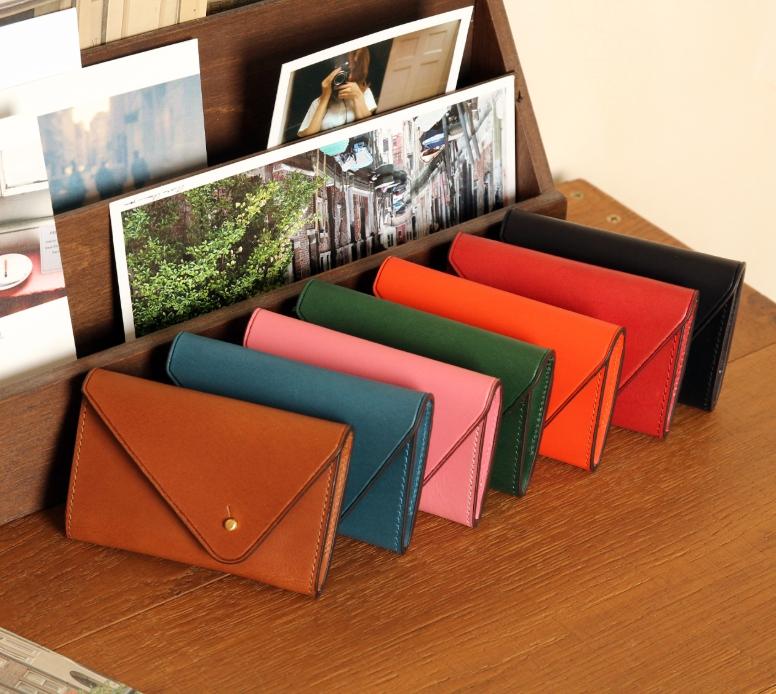Matt Tuscany Full Grain Leather V Business Card Holder Teal