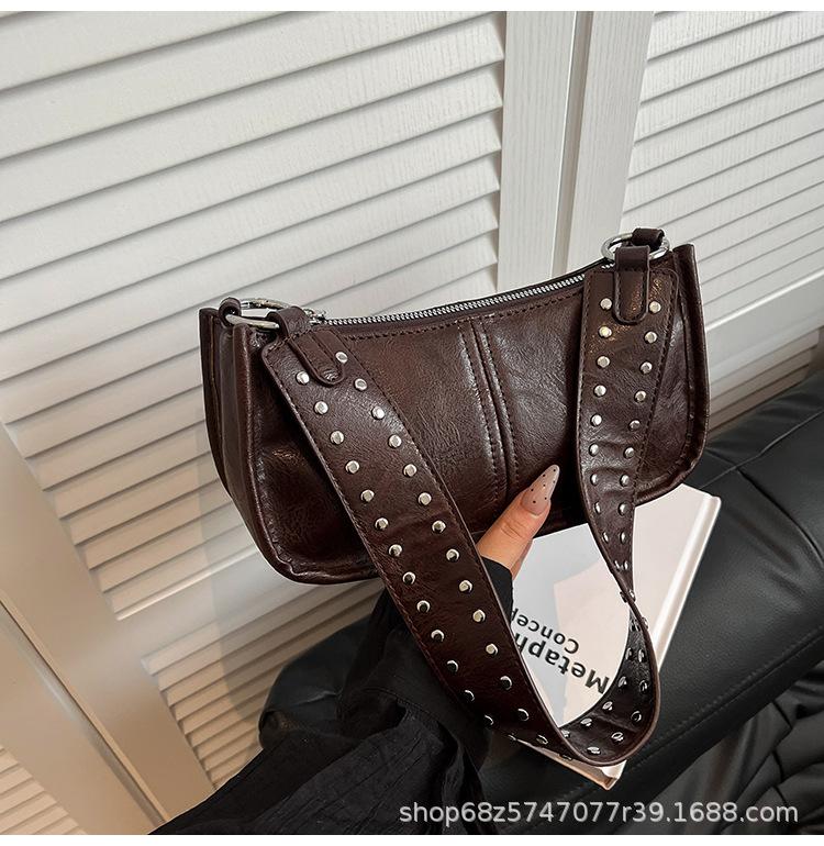 2025 High-quality Texture New Retro Small Bag Fashionable Single Shoulder Retro Design Messenger Bag Versatile Underarm Commuter Bag