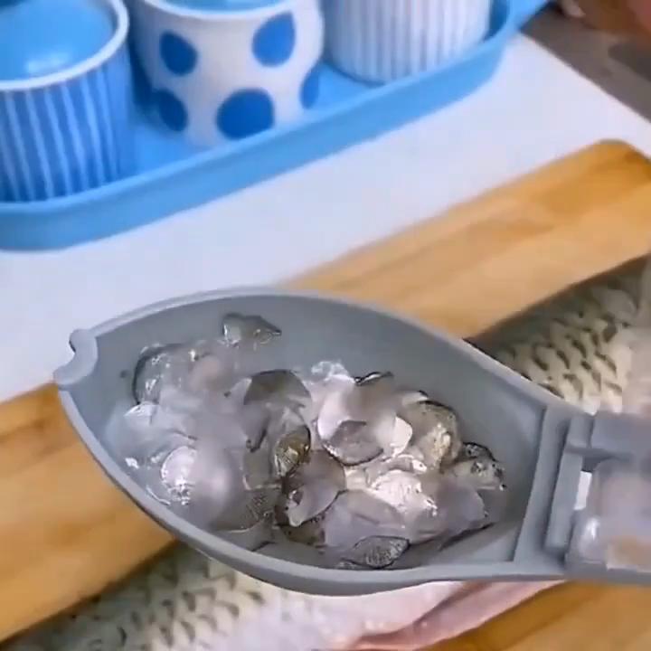 1/2pcs Fish Scale Remover Fishing Scale Brush Fish Killing Tool No Mess Flying Fish Shape With Cover Household Fish Scale Planer