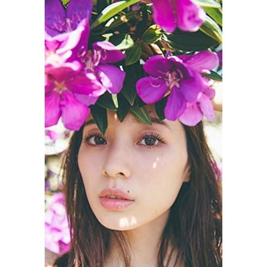 Minami Umezawa 1st Photobook Yume No Chikaku