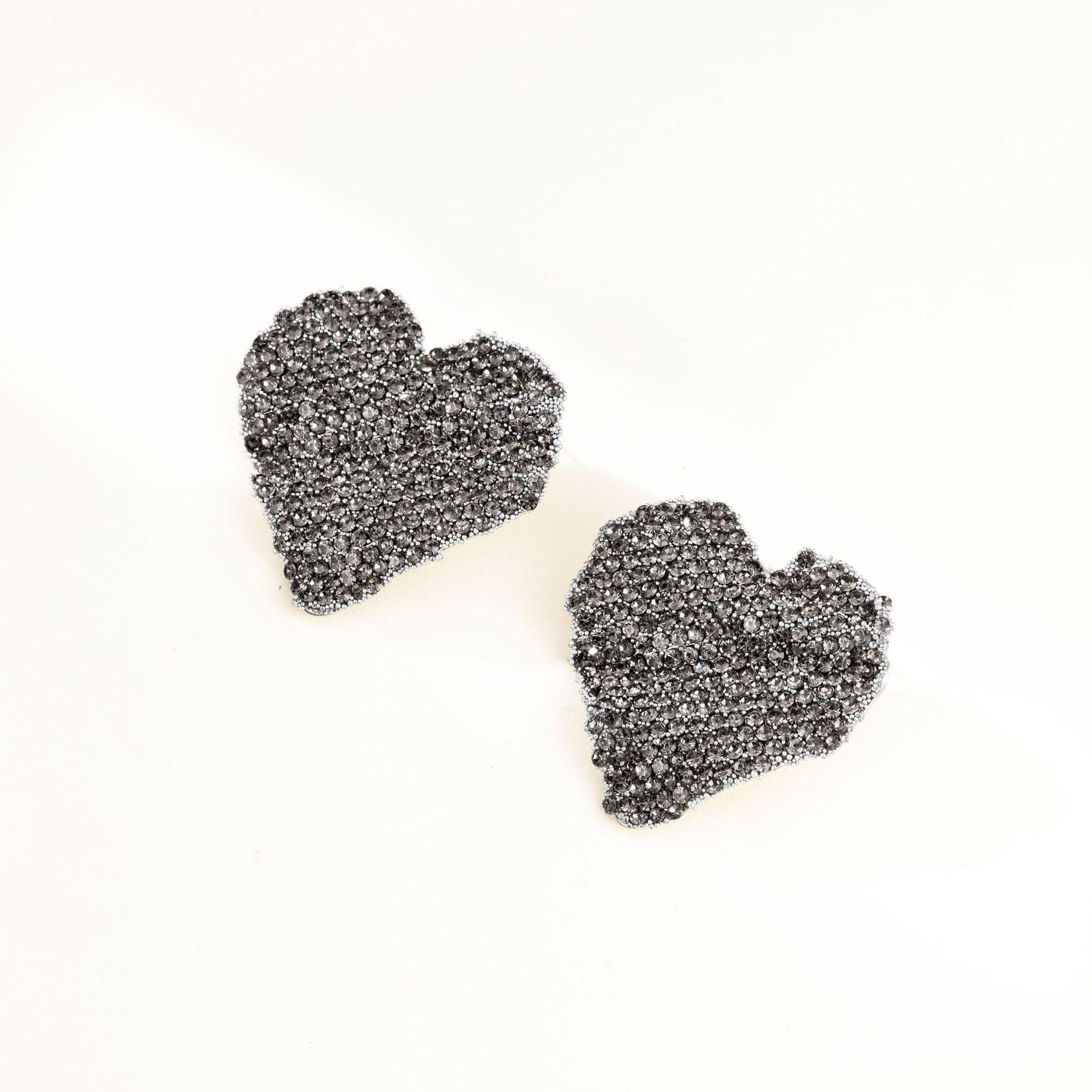 

Большие серебряные серьги в форме сердца с инкрустацией цирконием — модный европейский и американский стиль TE02218 Heart inlaid with zircon