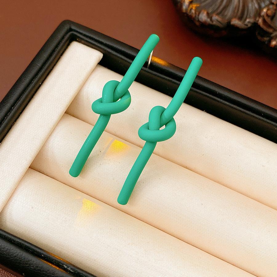 

Модные серьги-подвески для женщин