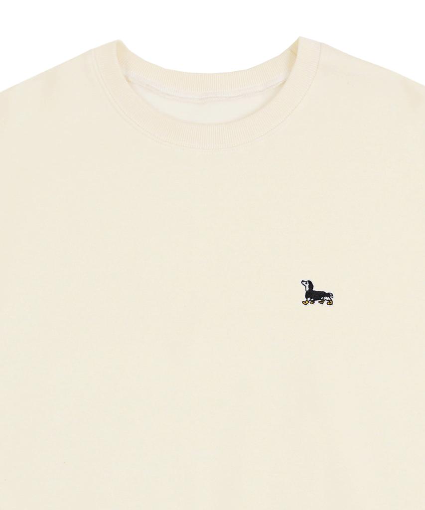 GRAVER [Unisex] Yellow Boots Puppy Embroidered Sweatshirt_Cream