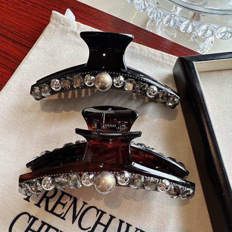 

Elegant Crystal and Pearl Hair Claw Clips - Large Size Shark Clips for Stylish Updos