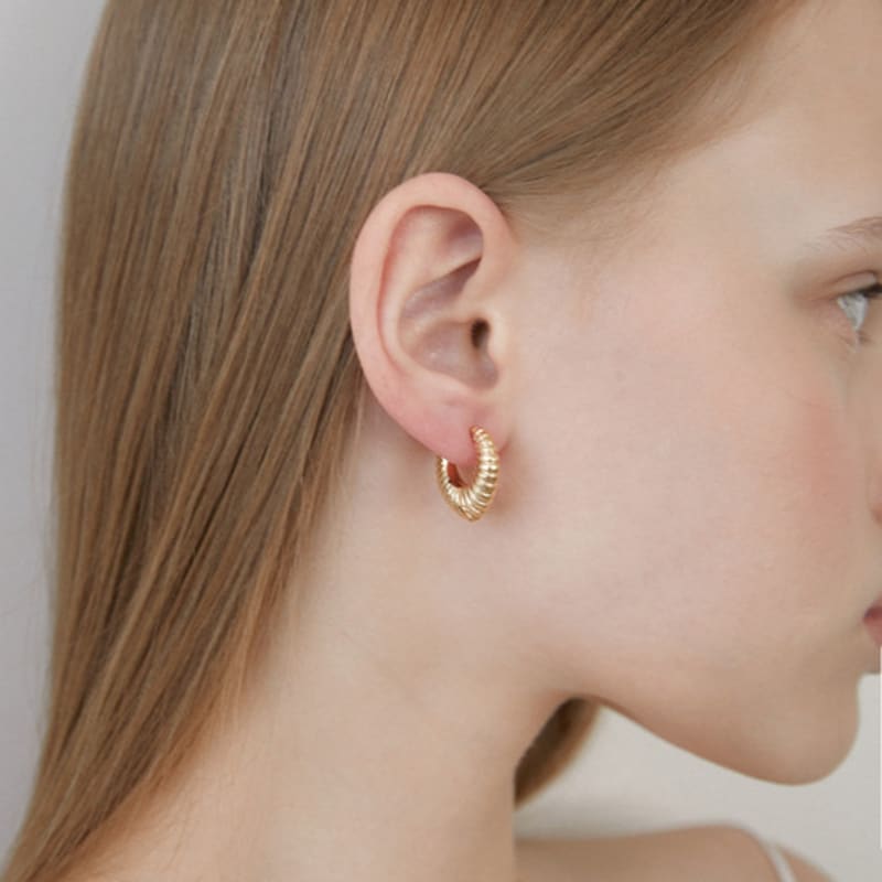 

halden conch ring one touch earrings (E063_gold) gold
