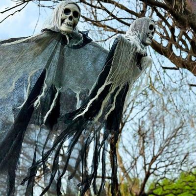 New Glowing Hanging Ghost Realistic Halloween Decoration Courtyard Ghost Ornament Skull Horror Party Props Atmosphere