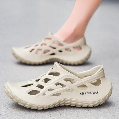 2025 Sommer Sandalen Leichte EVA Herren Freizeitschuhe Lochschuhe Clogs Liebhaber Zuhause Garten Outdoor Männlich Strand Flache Hausschuhe Große Größe