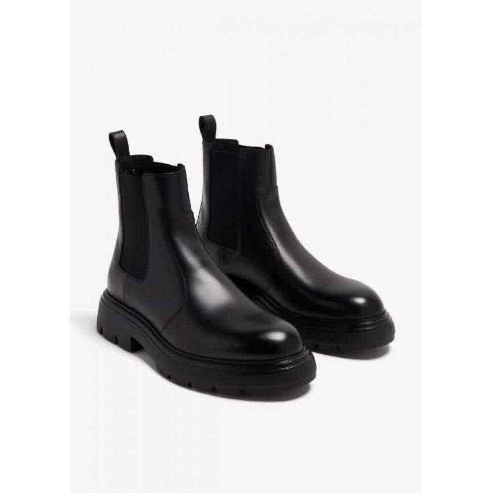 Salvatore Ferragamo Dollie Chelsea Boot Black
