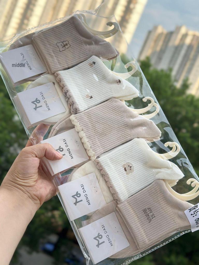 Autumn/Winter 10-Pack Women's Mid-Calf Cartoon Socks - Cute, Comfortable, Fashionable, College Style Cotton Sports Socks