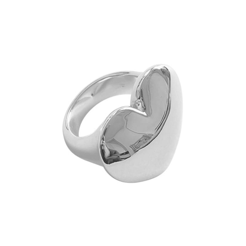 efor. Ample Heart Ring