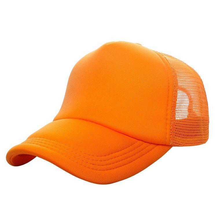 Cappellino Trucker Stampato con Logo e Visiera Ricamata