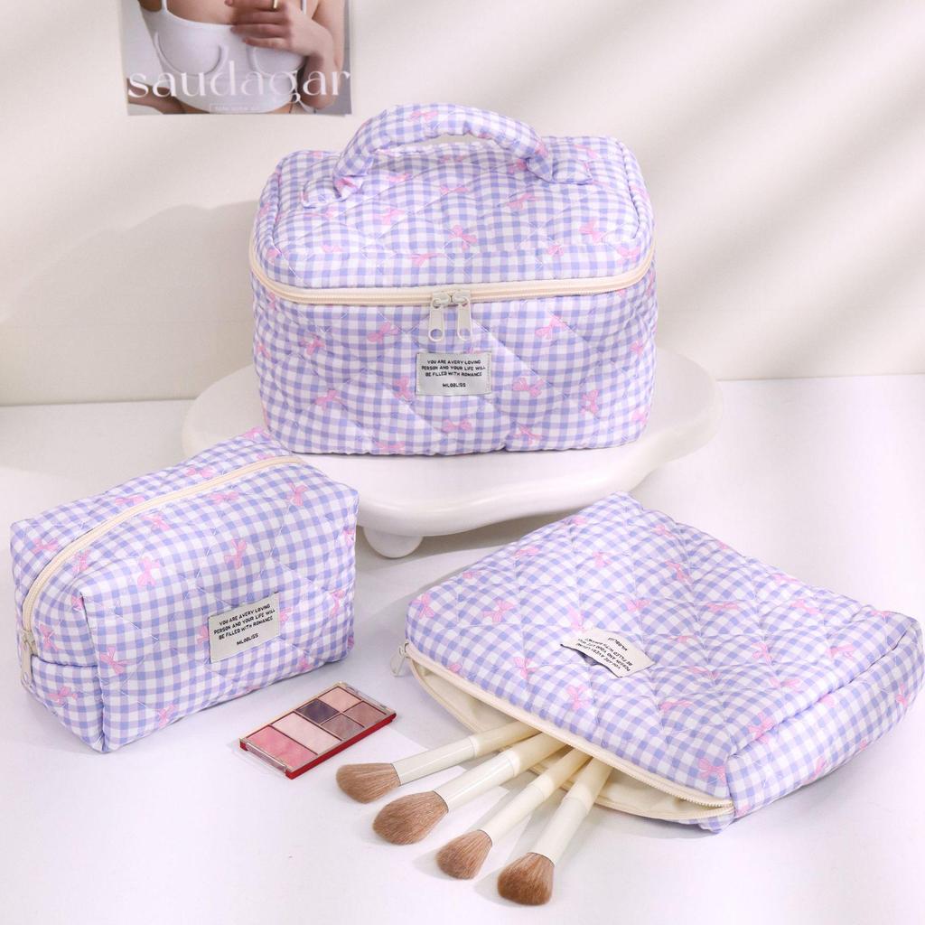 "Large Capacity Cherry Cat Quilted Cosmetic Bag – Cute & High-Value for Students"