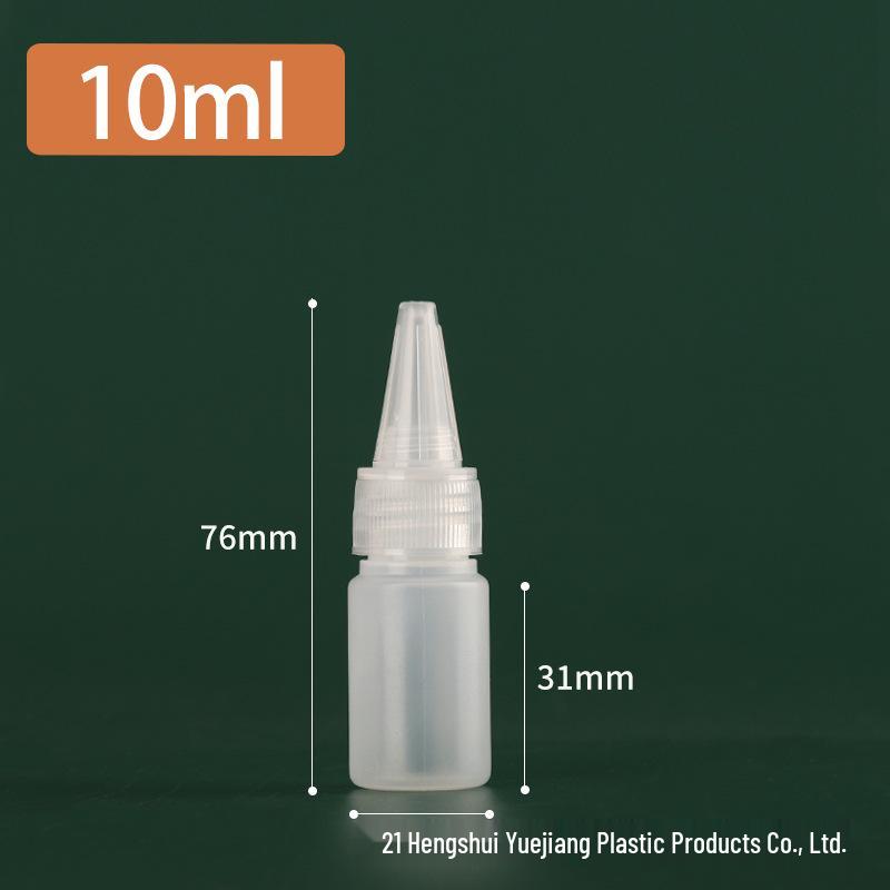In stock: 50 semi-transparent 100ml pointed-tip squeeze bottles for liquid pigment.