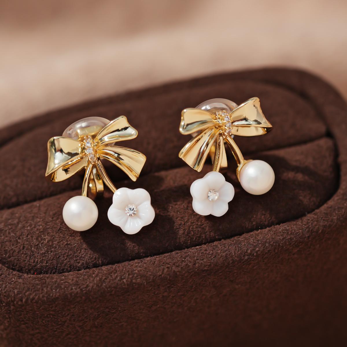 18k Gold Plated Zirconia Bow Ear Cuff Earrings - Elegant Flower Design for Women