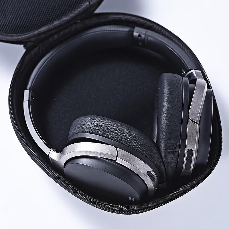 EVA Hard Shell Headphone Travel Case