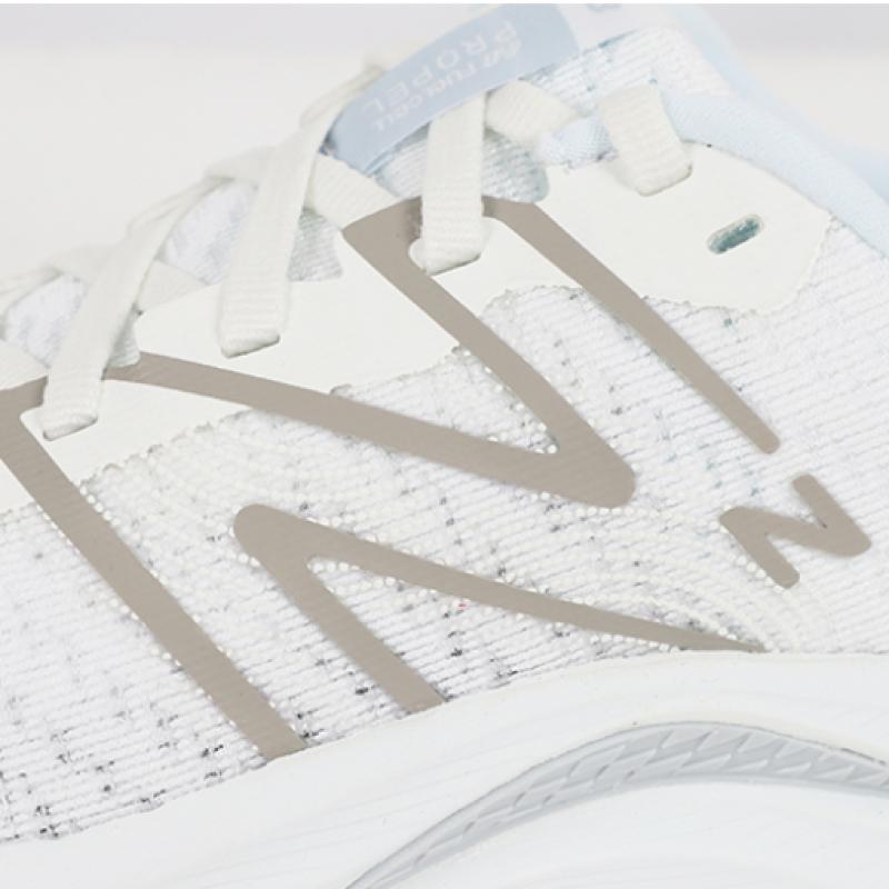 New Balance Pure Cell Propel V4 Women