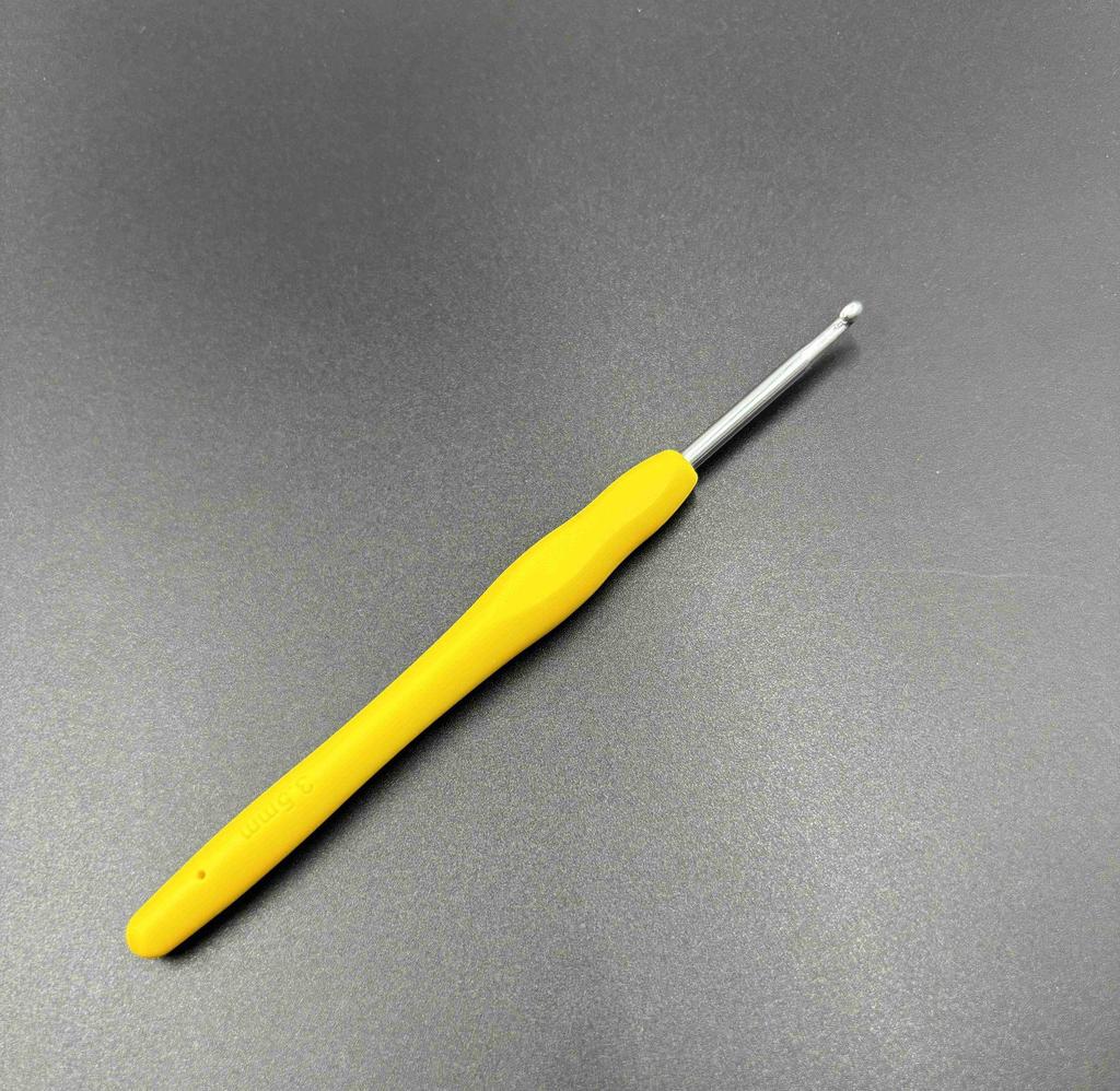 Hand-Knitted Rainbow Soft Handle Aluminum Crochet Hook Set with Yarn Needle