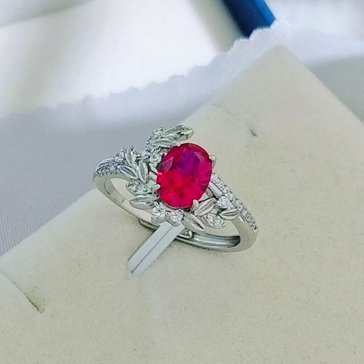 Elegant Adjustable Ring: Simulated Ruby Design, Versatile Open Band for Women Open Adjustable