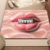 1 Stück 2D-bedruckte Haustür-Fußmatte, Bodenmatte mit rosa Lippen-Detail - Modische saugfähige Bodenmatte, Geeignet für Badezimmer, Schlafzimmer oder Wohnzimmer
