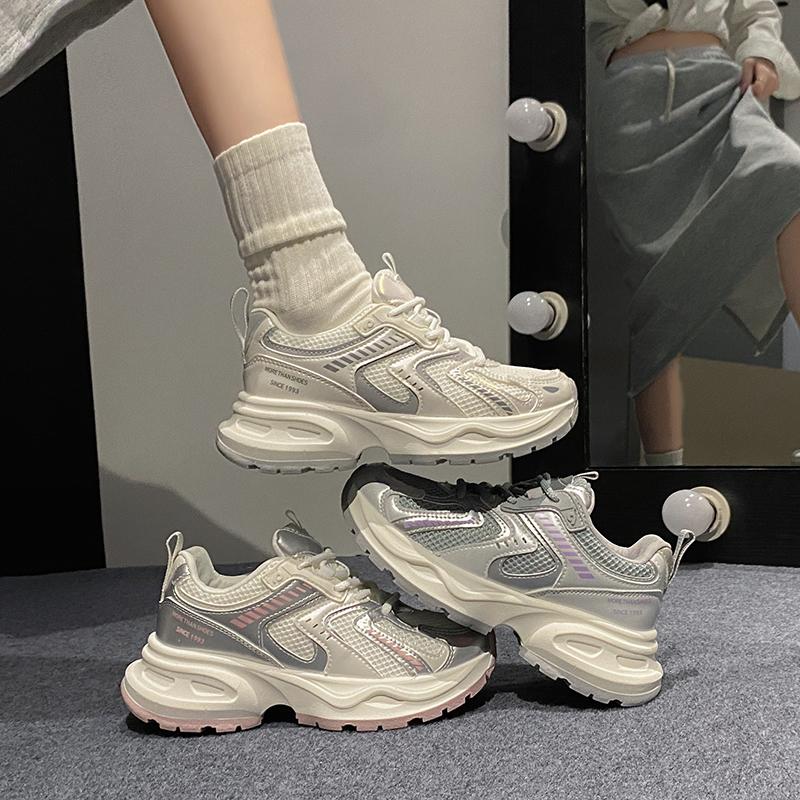 Lightweight Sports Running Shoes for Women  Spring New Mesh Campus Style Forrest Gump Daddy All-match Casual Trendy Shoes
