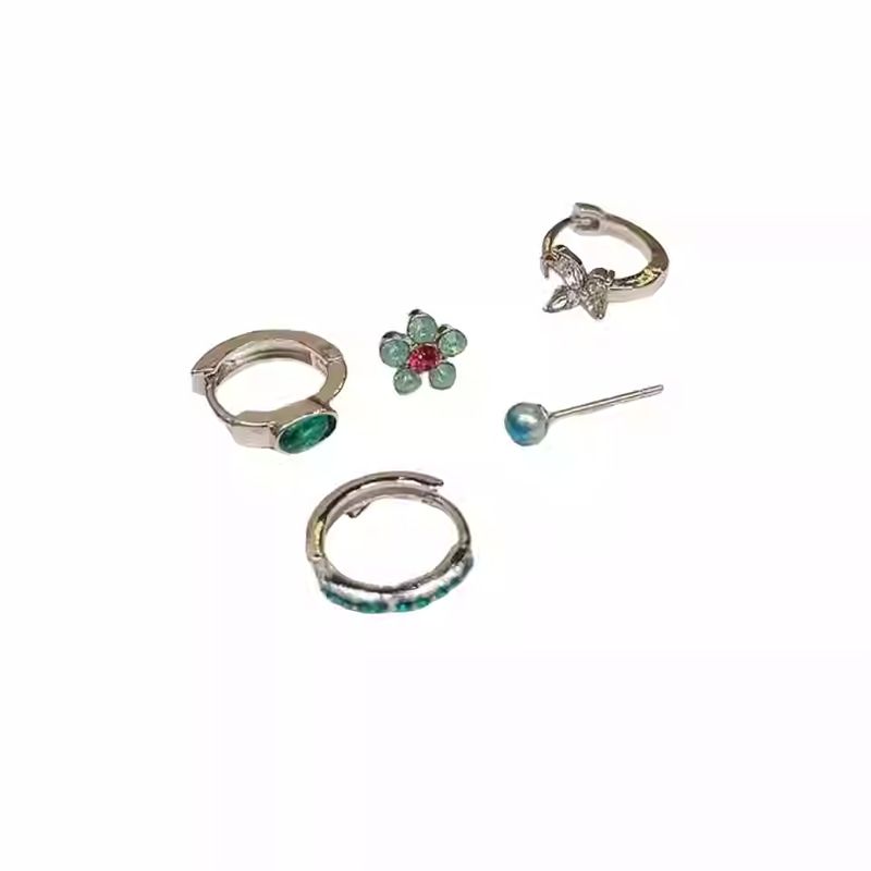 

Zoozmini Rhinestone Green Small Flower Ear Bone Stud Titanium Steel Emerald Zircon Earrings Butterfly Ear Clip Diamond Stud Earrings Suit(1 pair)