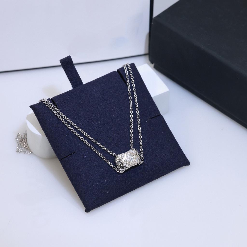 Necklace with diamond pattern and sub gold material, electroplated K gold circular single diamond design adjustable chain length, CNC process