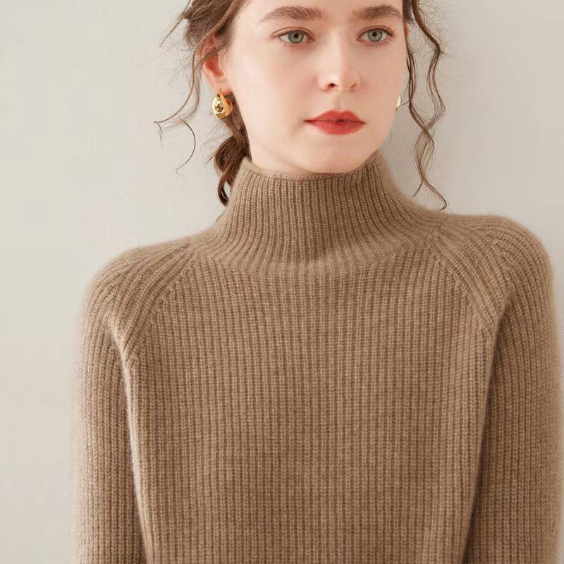 Women's Thick Wool Turtleneck Sweater - Cozy & Warm Cashmere Knit for Autumn/Winter