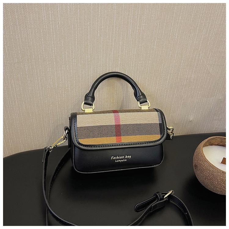 IELGY women's fashion mobile phone bag can be carried and messaged