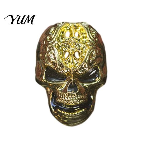 Automotive Interior Decoration Halloween Car Air Vent Clip, Metallic Skull Bat Freshener Clip Charm, Cool Auto Aroma Diffuser for Gothic Truck