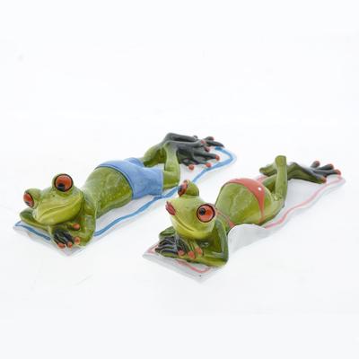 2PCS Frog Couple Beach Vacation Statue Bikini Sexy Frog Figurine Resin Animal Ornament Garden Home Interior Desktop Decorations