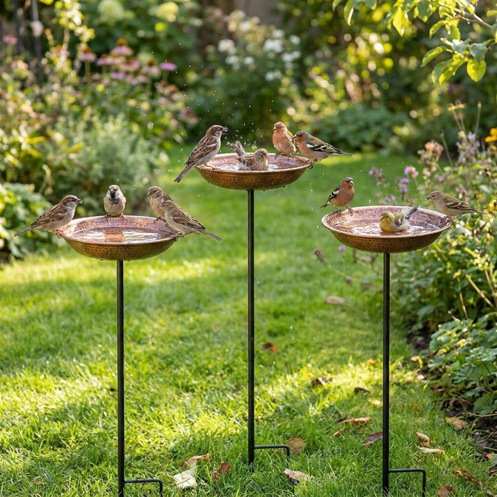 Large Capacity Bird Water Drinker Retro Style Outdoor Bird Bath Metal Bird Feeder Porch Decoration