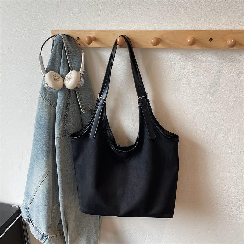 Retro Autumn Bag Women's New High-value Shoulder Bag Large-capacity Tote Bag Fashionable Commuter Bag