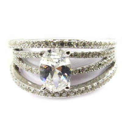 White 'Sissi' Silver Ring