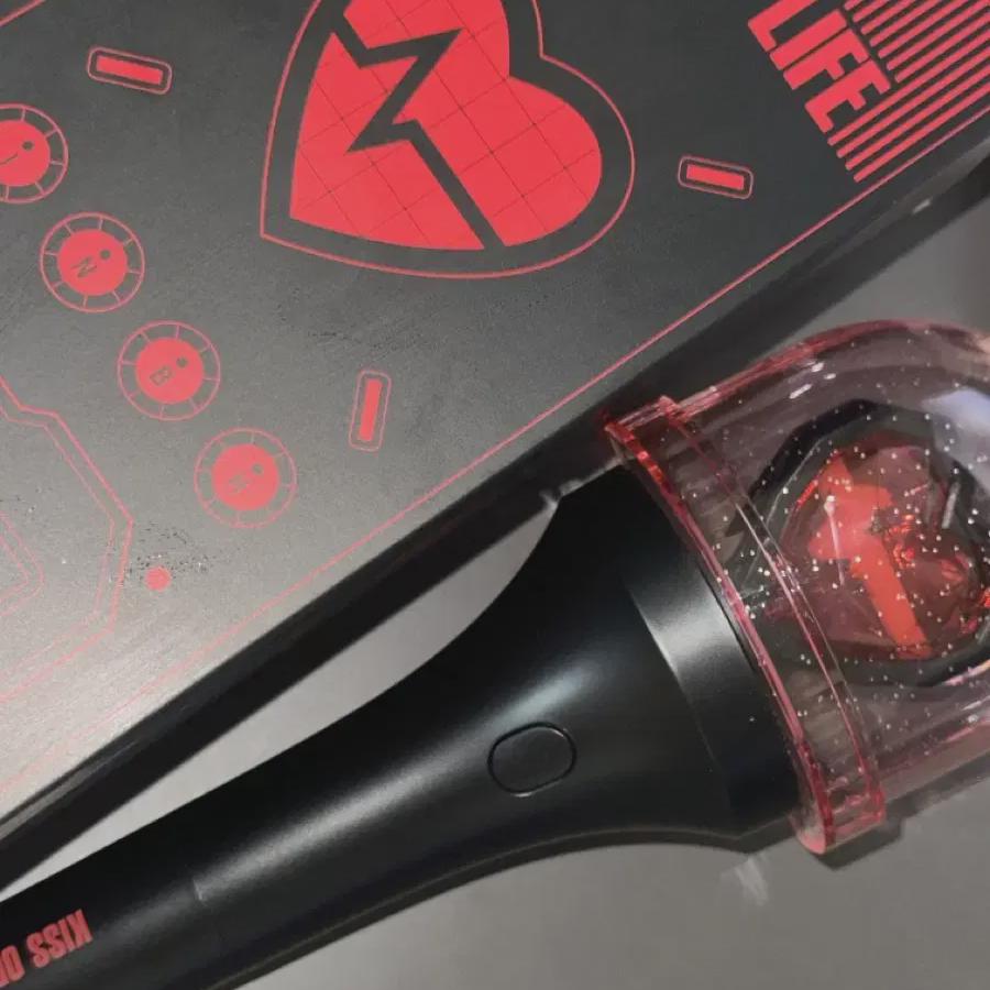 

Kiss Of Life Lightstick