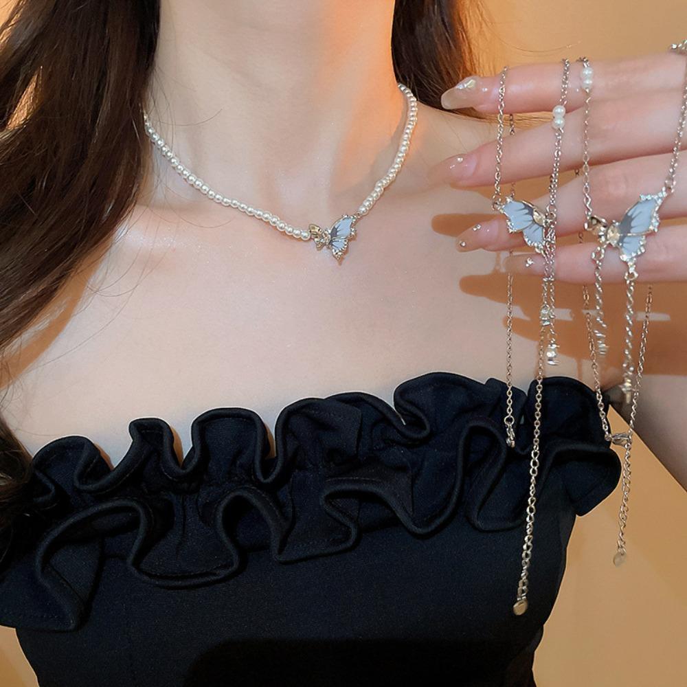 

Clavicle Chain Jewelry Butterfly Necklace Rhinestone Butterfly Chain Beads Party