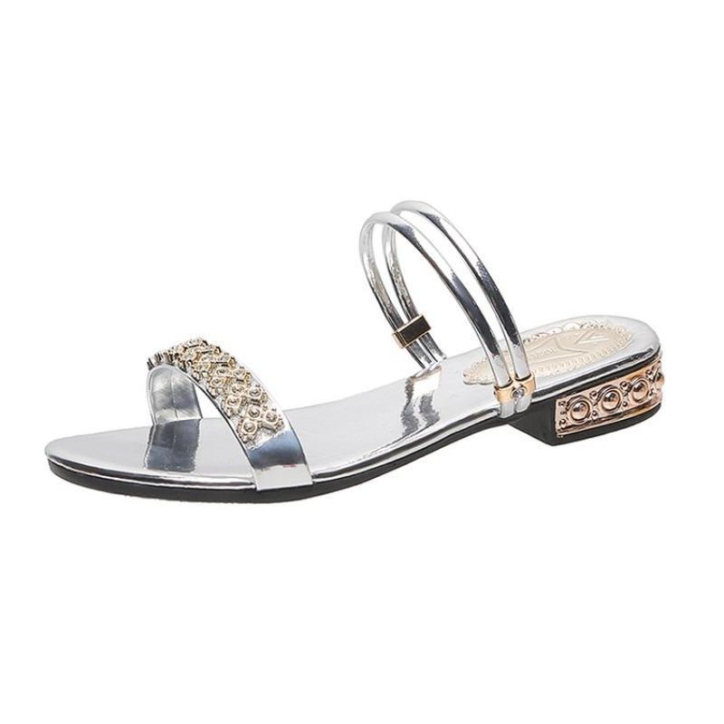 Fashion New Women Sandals Summer Fashion Elegant Non-Slip Shoes Women Crystal Luxury Ladies Slippers Rivet Rhinestone Low Heels Sandals