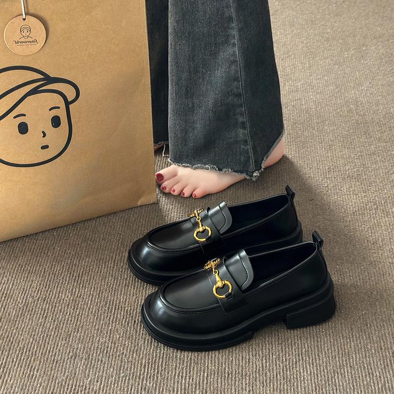 

Loafers women s British style jk platform small leather shoes 2025 autumn new metal buckle round head thick heel women s single shoes 35