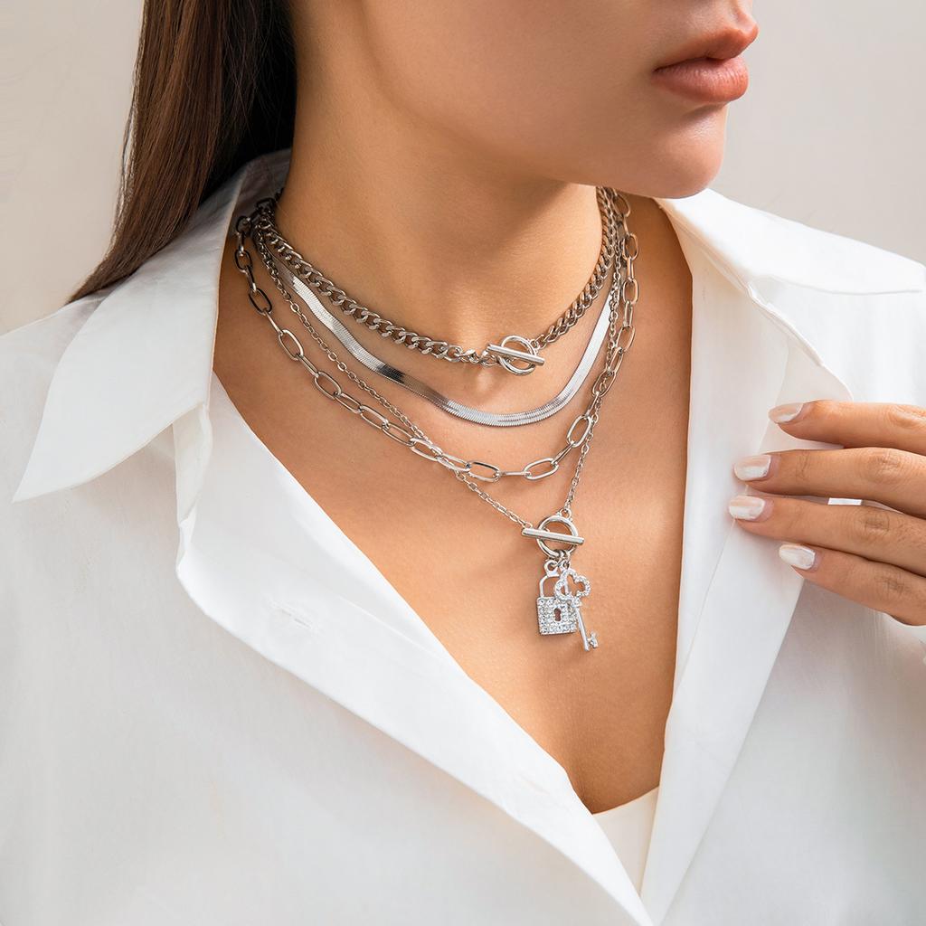 Light Luxury Diamond Lock Key Bracelet Vintage Fashion Metal Snake Bone Chain Bracelet