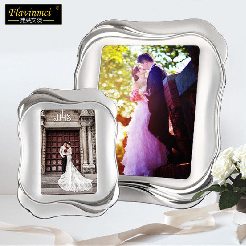 Italian Minimalist Photo Frame Nordic Creative Designer Metal Bedroom Photo Frame Living Room Home Decor