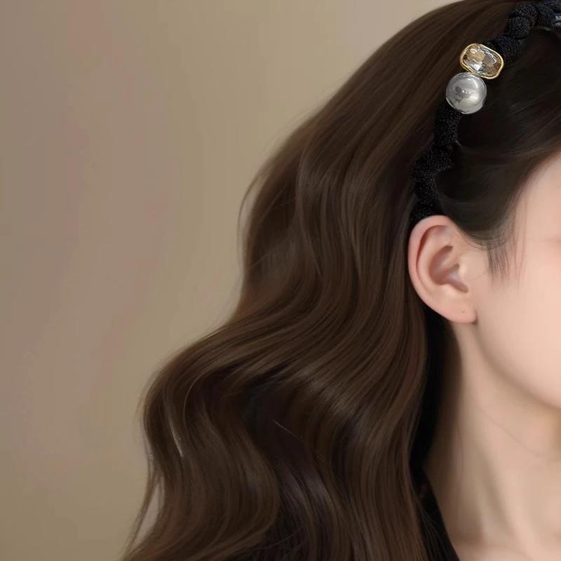 High-end Minimalist Anti-Slip Wave Skull Headband for Face Washing & Hair Styling