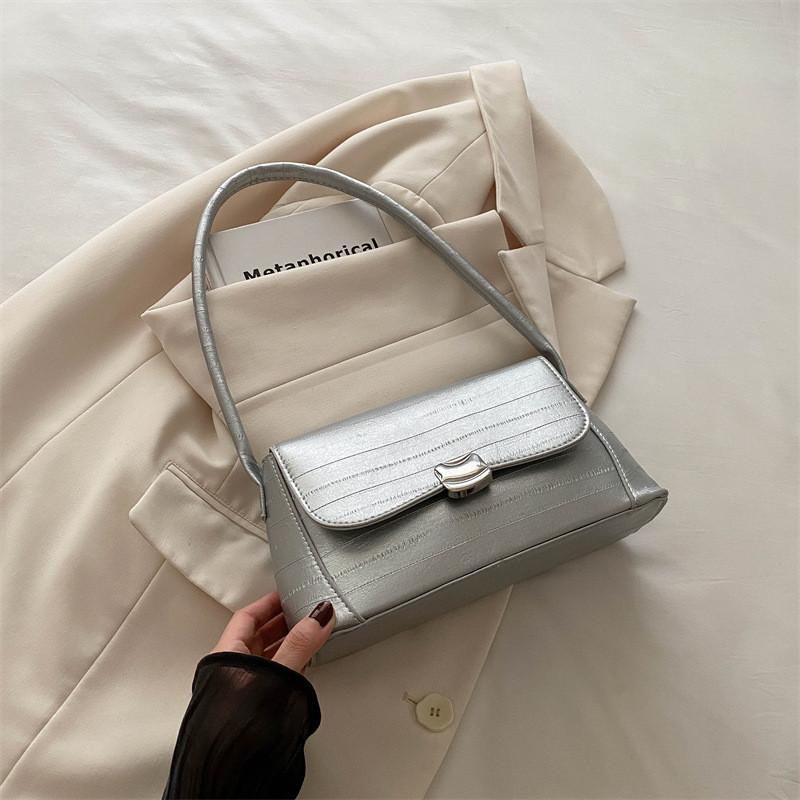 Vintage Chic Underarm Bag For Women Stylish Minimalist Shoulder Tote Handbag 2024